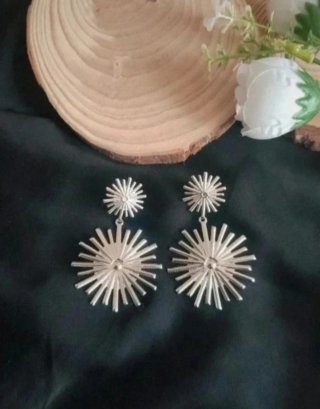 Pendientes largos plateados