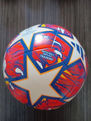 Balón Champions League Final London 24