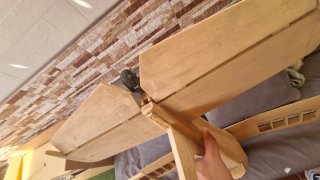 Avión de madera para marquetería