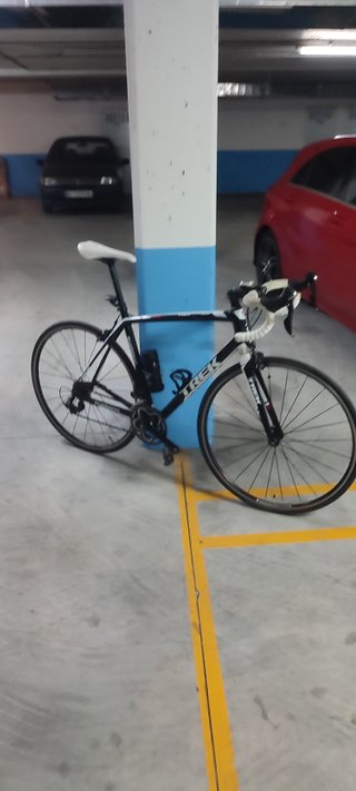 Bicicleta Carretera Trek Montada en 105