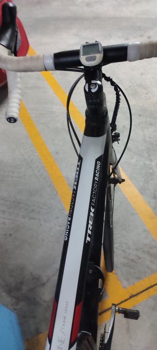 Bicicleta Carretera Trek Montada en 105