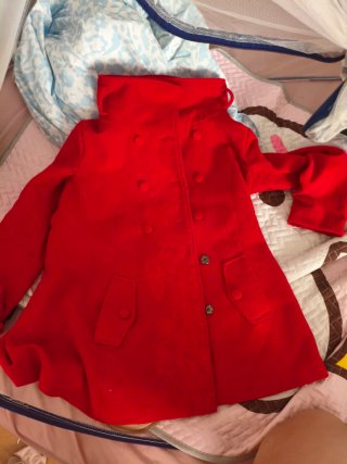 Abrigo de lana rojo