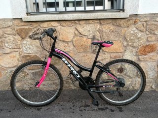 Bicicleta B-PRO 24 Negra y Rosa