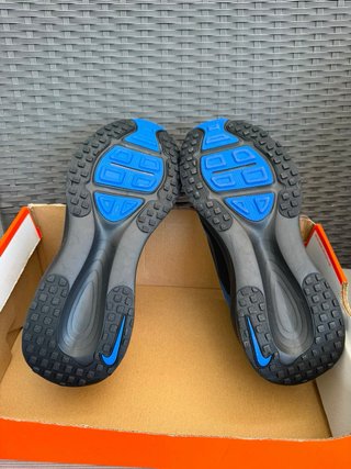 Nike Vomero 18 Black/GameRoyal HM6803-013 Talla 45