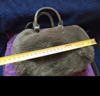 Bolso pelo Stradivarius caqui