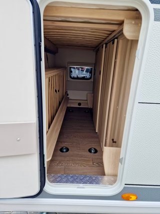 Caravana Hobby De Luxe 540 KMFe 2025
