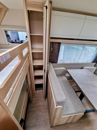 Caravana Hobby De Luxe 540 KMFe 2025