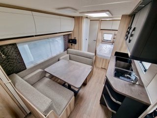 Caravana Hobby De Luxe 540 KMFe 2025