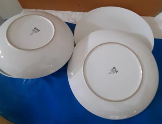 Juego de 6 Platos de Porcelana Blanca.