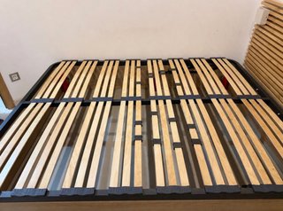 Somier de madera y metal