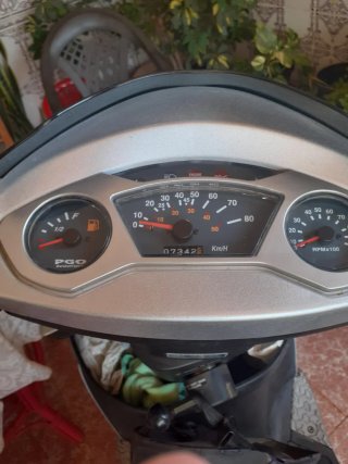 PGO TRX 150 Scooter Plata y Blanco