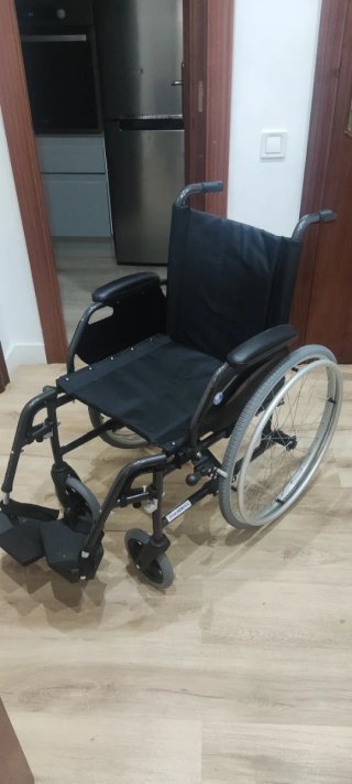 Silla de ruedas autopropulsada Nueva nunca usada