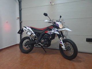 Aprilia Supermoto Moto