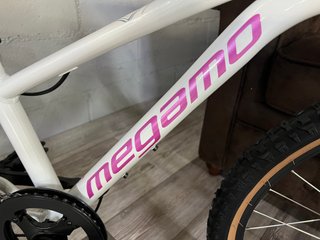 MEGAMO 20"GO
