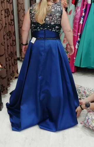 Vestido de fiesta azul y multicolor