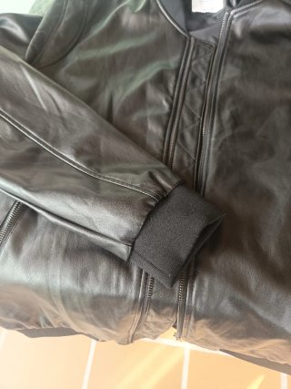 Cazadora Bershka XL Negra