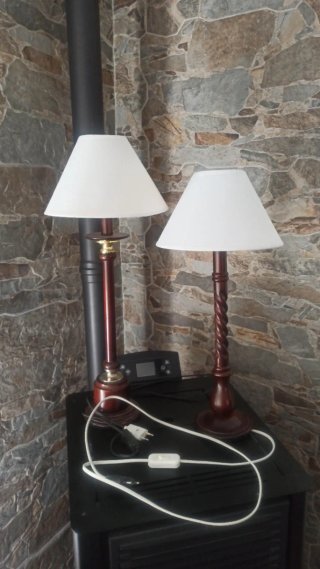 Lámparas de mesa rústicas de madera