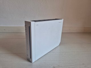 Nintendo Wii Blanca + Tarjeta sd preparada