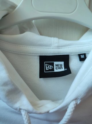 Sudadera New Era Blanca