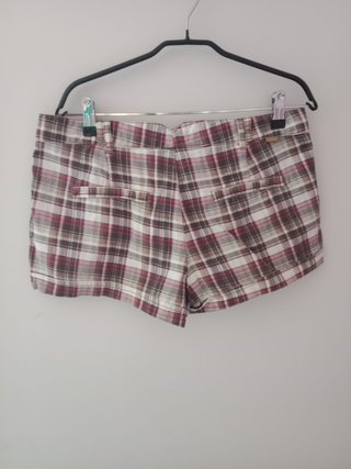 Shorts Stradivarius cuadros talla 36