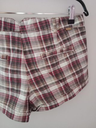 Shorts Stradivarius cuadros talla 36