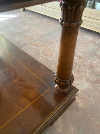 Mesa de centro de madera y cristal