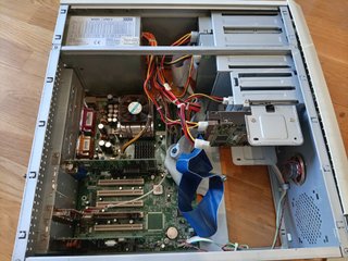 PC Retro Pentium 4 1,7 GHz 640 MB RAM 400GB HDD