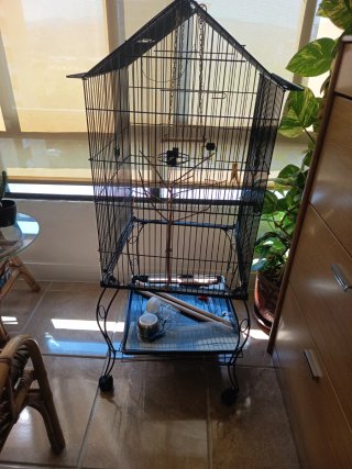 Jaula grande para pájaros, con ruedas