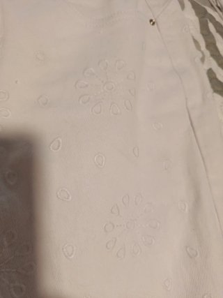 Pantalón vaquero blanco bordado