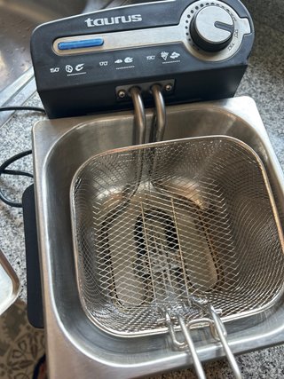 Freidora Taurus 2 (2L - 1700W)- ¡NUEVA A ESTRENAR!
