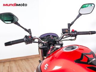 SUZUKI GSR 600