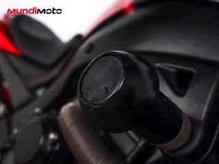 SUZUKI GSR 600