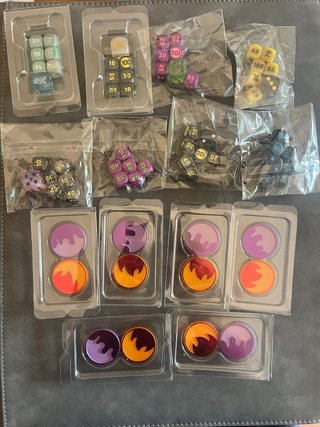 Lote de dados y marcadores daño Pokémon TCG
