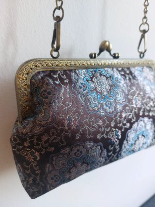 Pochette sartoriale clic clac, broccato e raso