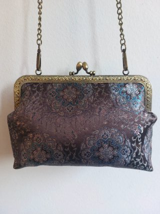 Pochette sartoriale clic clac, broccato e raso
