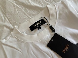 Camiseta Fendi Logo Oro y Negro