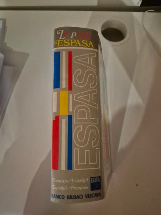 Diccionario de frances y español, de Espasa.