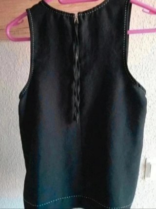 Preciosa blusa negra, Stradivarius.