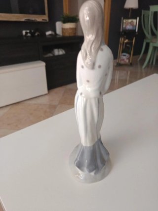 Figura porcelana Casades 1974