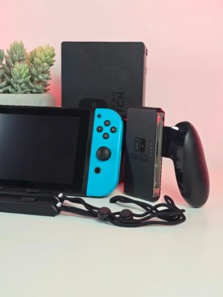 Consola Nintendo Switch 1 Completa