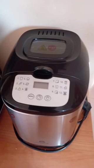 Panificadora con programas y pantalla digital