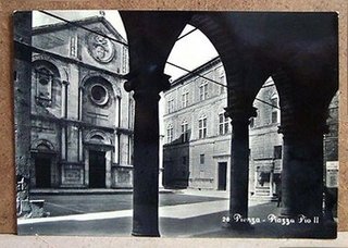 Pienza - Piazza Pio II [grande, b/n, viaggiata]