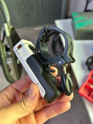 Luz Bontrager Ion 800 R + Soporte- ¡Solo 6 meses!