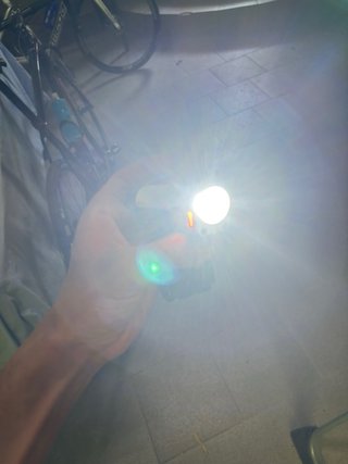 Luz Bontrager Ion 800 R + Soporte- ¡Solo 6 meses!