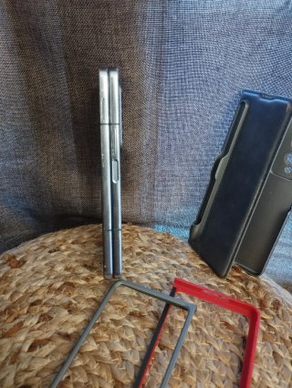Samsung Galaxy Fold 4 Funda Negra y Roja