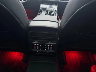 Audi Q8 Naranja