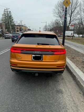 Audi Q8 Naranja