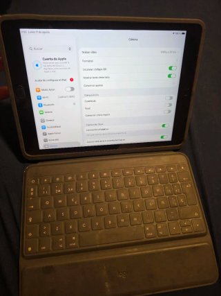 Ipad a 2602 de 256 gb más teclado