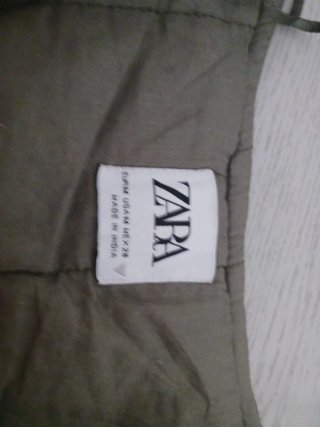 Chaleco Zara Verde aguatado con bordado blanco