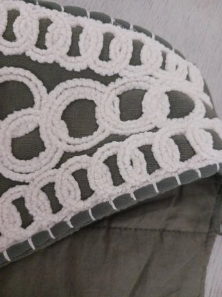 Chaleco Zara Verde aguatado con bordado blanco